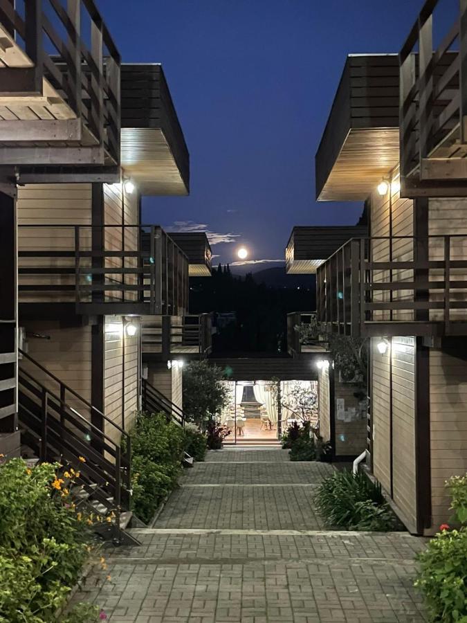 Hotel Eco Village New Athos Bagian luar foto
